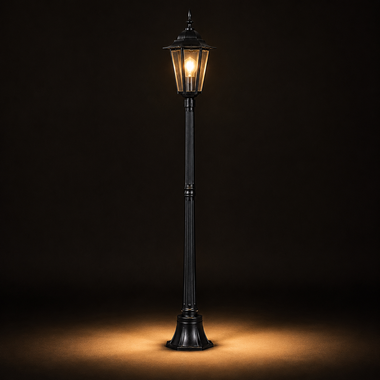 Garden Post Light - Retro Lawn Lamp - 1.8m