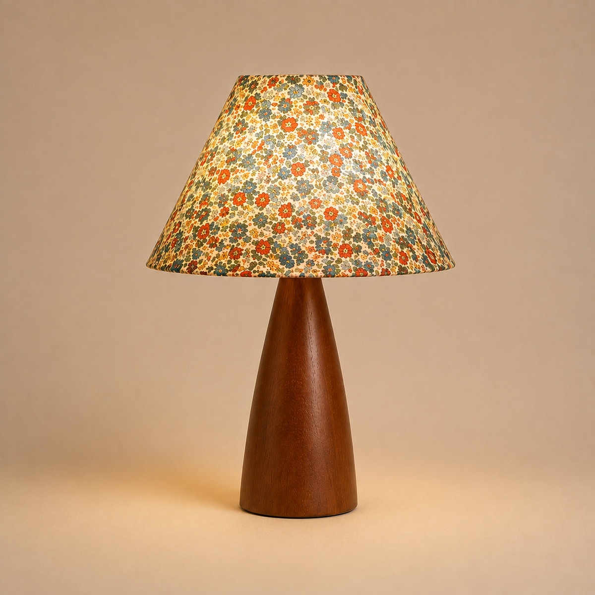 Wood Mushroom Table Lamp - Nordic Retro Bedside Lamp